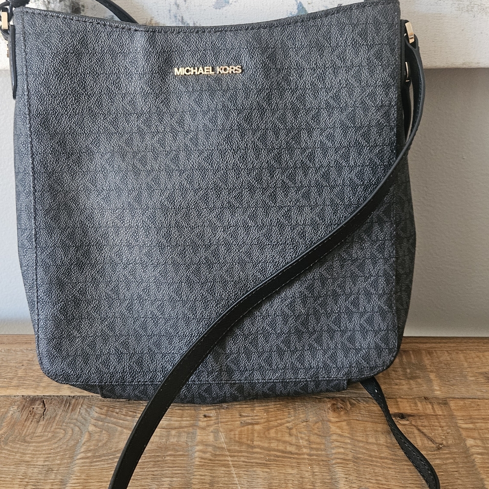Michael Kors Black and Gray Shoulder Bag